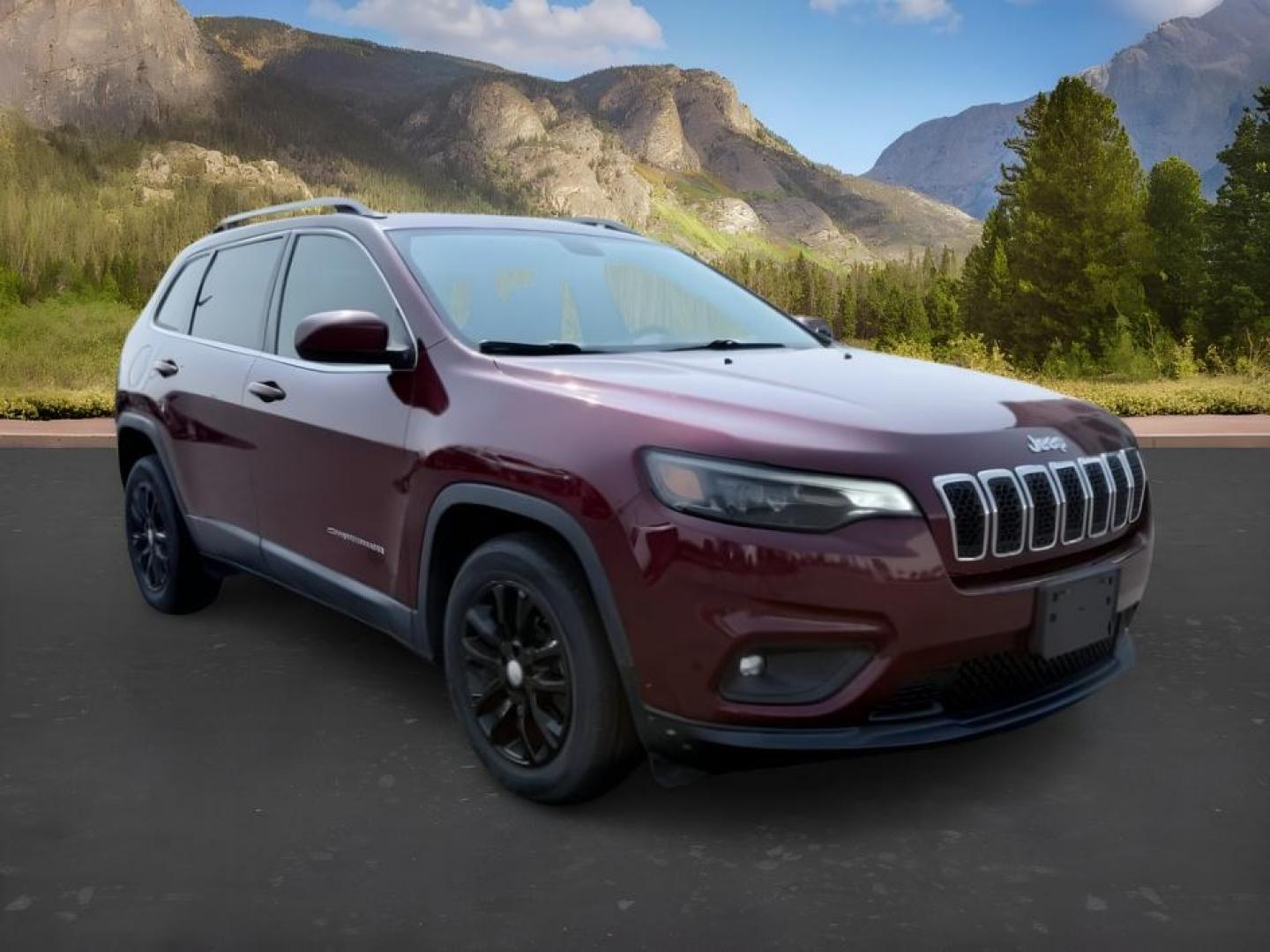 2019 RED /BLACK Jeep Cherokee (1C4PJLCB2KD) with an 24L engine, Automatic transmission, located at 1175 N Woodruff Ave, Idaho Falls, ID, 83401, 43.506901, -111.999657 - At Timberline Auto, finding a great deal on your next vehicle is always easy! Our experienced sales staff goal is to help find you the right vehicle at the right price! Our knowledgeable finance department has options for almost any credit score. We offer extended service contract options to prot- Photo#8