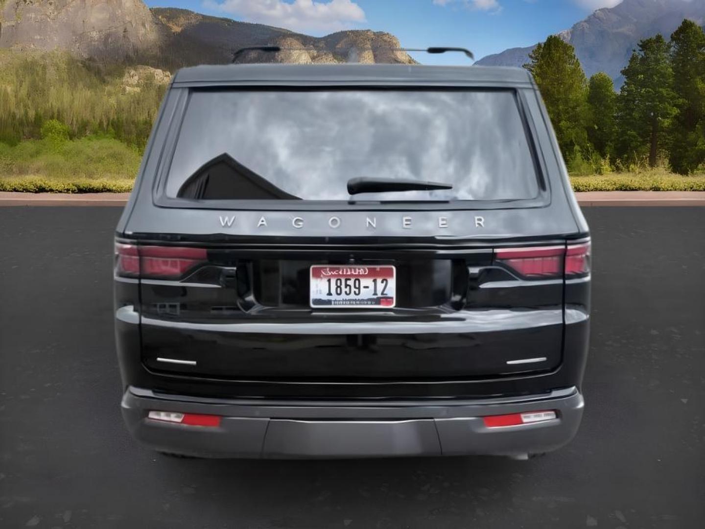 2022 BLACK /Global Black Jeep Wagoneer (1C4SJVBT0NS) with an HEMI 57L V-8 variable valve control engine, Automatic transmission, located at 1175 N Woodruff Ave, Idaho Falls, ID, 83401, 43.506901, -111.999657 - At Timberline Auto, finding a great deal on your next vehicle is always easy! Our experienced sales staff goal is to help find you the right vehicle at the right price! Our knowledgeable finance department has options for almost any credit score. We offer extended service contract options to prot- Photo#3