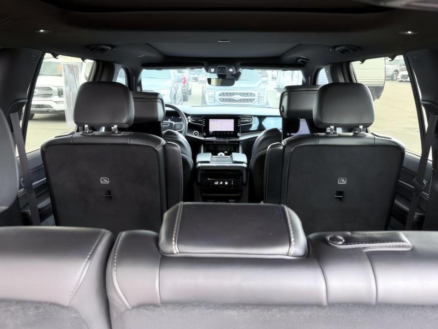 2022 BLACK /Global Black Jeep Wagoneer (1C4SJVBT0NS) with an HEMI 57L V-8 variable valve control engine, Automatic transmission, located at 1175 N Woodruff Ave, Idaho Falls, ID, 83401, 43.506901, -111.999657 - At Timberline Auto, finding a great deal on your next vehicle is always easy! Our experienced sales staff goal is to help find you the right vehicle at the right price! Our knowledgeable finance department has options for almost any credit score. We offer extended service contract options to prot- Photo#6