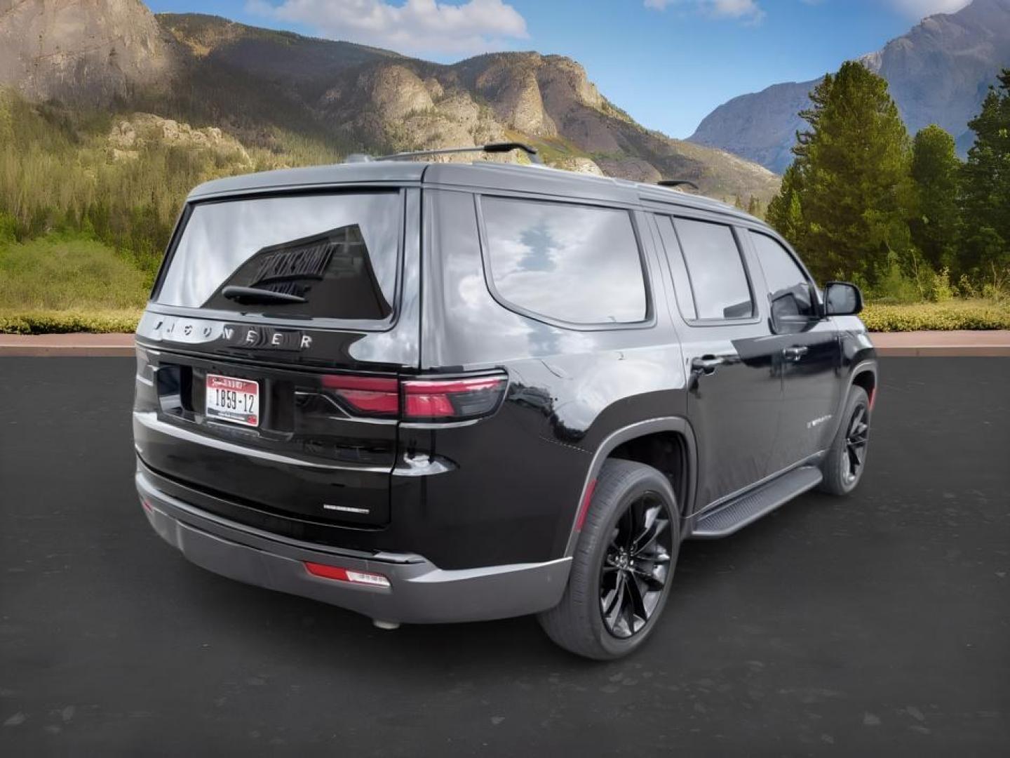 2022 BLACK /Global Black Jeep Wagoneer (1C4SJVBT0NS) with an HEMI 57L V-8 variable valve control engine, Automatic transmission, located at 1175 N Woodruff Ave, Idaho Falls, ID, 83401, 43.506901, -111.999657 - At Timberline Auto, finding a great deal on your next vehicle is always easy! Our experienced sales staff goal is to help find you the right vehicle at the right price! Our knowledgeable finance department has options for almost any credit score. We offer extended service contract options to prot- Photo#7