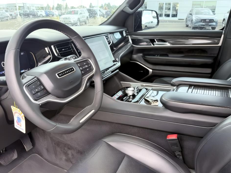 2022 BLACK /Global Black Jeep Wagoneer (1C4SJVBT0NS) with an HEMI 57L V-8 variable valve control engine, Automatic transmission, located at 1175 N Woodruff Ave, Idaho Falls, ID, 83401, 43.506901, -111.999657 - At Timberline Auto, finding a great deal on your next vehicle is always easy! Our experienced sales staff goal is to help find you the right vehicle at the right price! Our knowledgeable finance department has options for almost any credit score. We offer extended service contract options to protect- Photo#15