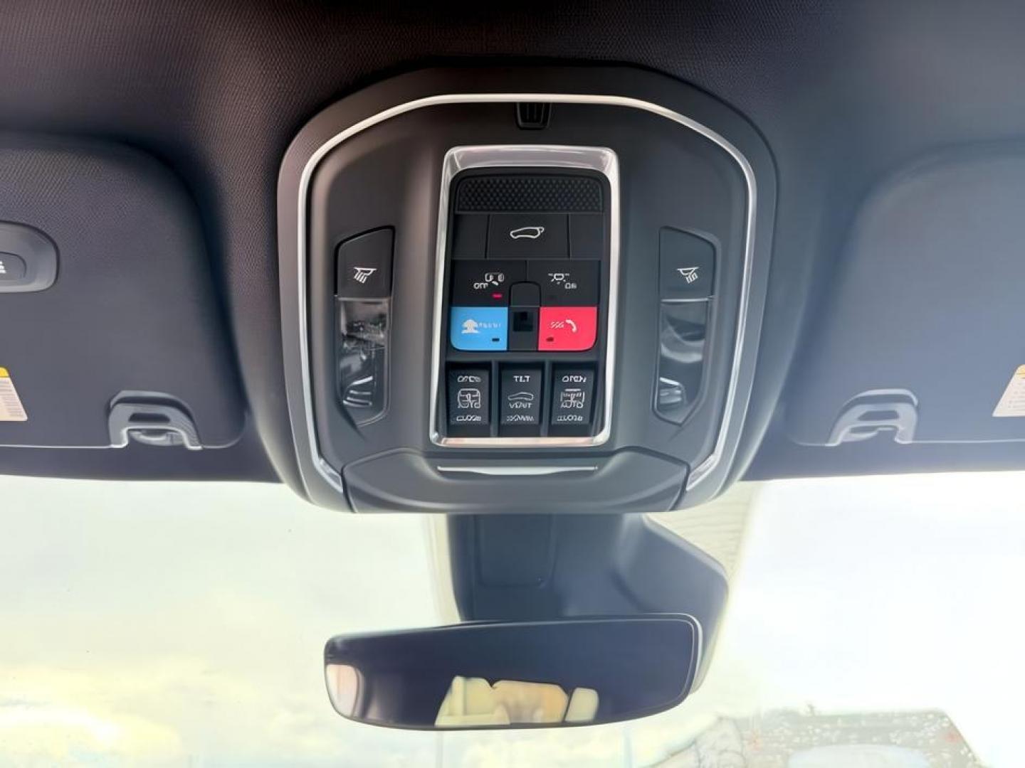 2022 BLACK /Global Black Jeep Wagoneer (1C4SJVBT0NS) with an HEMI 57L V-8 variable valve control engine, Automatic transmission, located at 1175 N Woodruff Ave, Idaho Falls, ID, 83401, 43.506901, -111.999657 - At Timberline Auto, finding a great deal on your next vehicle is always easy! Our experienced sales staff goal is to help find you the right vehicle at the right price! Our knowledgeable finance department has options for almost any credit score. We offer extended service contract options to prot- Photo#21