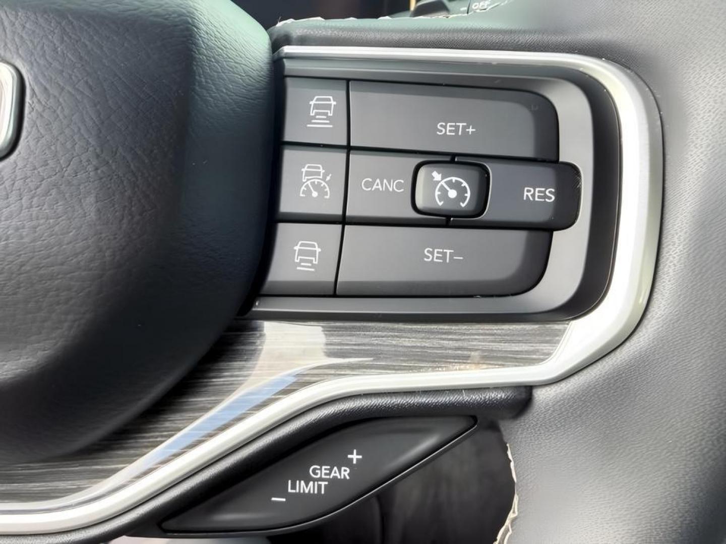 2022 BLACK /Global Black Jeep Wagoneer (1C4SJVBT0NS) with an HEMI 57L V-8 variable valve control engine, Automatic transmission, located at 1175 N Woodruff Ave, Idaho Falls, ID, 83401, 43.506901, -111.999657 - At Timberline Auto, finding a great deal on your next vehicle is always easy! Our experienced sales staff goal is to help find you the right vehicle at the right price! Our knowledgeable finance department has options for almost any credit score. We offer extended service contract options to prot- Photo#22