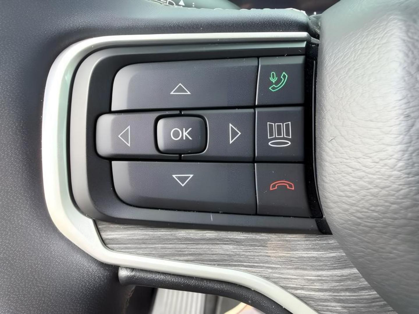 2022 BLACK /Global Black Jeep Wagoneer (1C4SJVBT0NS) with an HEMI 57L V-8 variable valve control engine, Automatic transmission, located at 1175 N Woodruff Ave, Idaho Falls, ID, 83401, 43.506901, -111.999657 - At Timberline Auto, finding a great deal on your next vehicle is always easy! Our experienced sales staff goal is to help find you the right vehicle at the right price! Our knowledgeable finance department has options for almost any credit score. We offer extended service contract options to prot- Photo#23