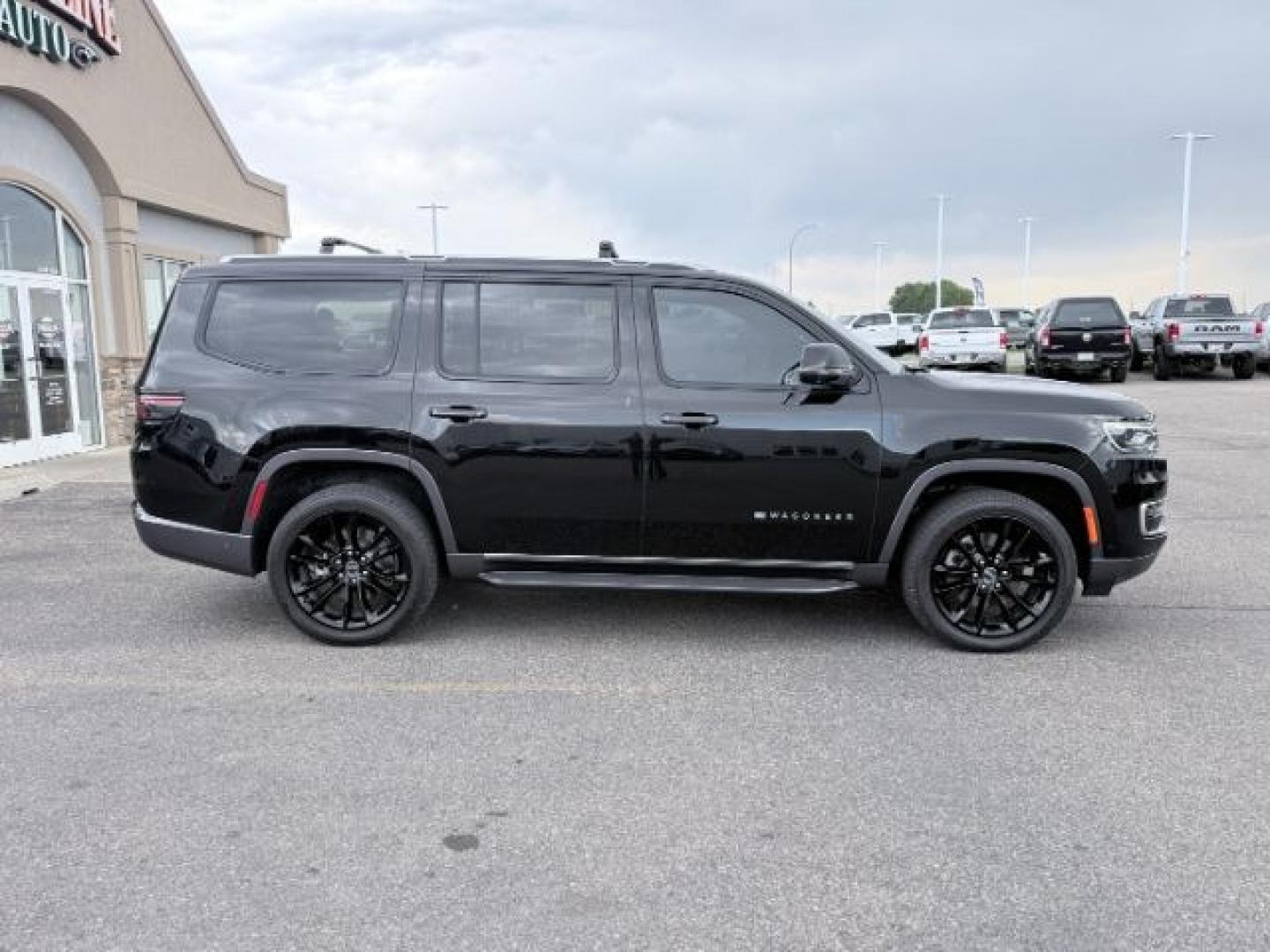 2022 BLACK /Global Black Jeep Wagoneer (1C4SJVBT0NS) with an HEMI 57L V-8 variable valve control engine, Automatic transmission, located at 1175 N Woodruff Ave, Idaho Falls, ID, 83401, 43.506901, -111.999657 - At Timberline Auto, finding a great deal on your next vehicle is always easy! Our experienced sales staff goal is to help find you the right vehicle at the right price! Our knowledgeable finance department has options for almost any credit score. We offer extended service contract options to prot- Photo#39