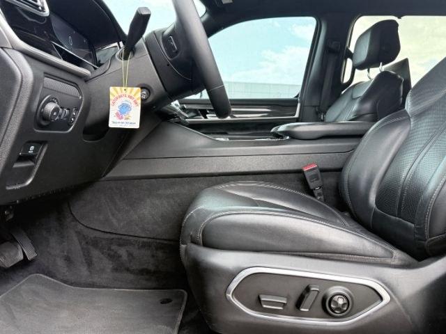 2022 BLACK /Global Black Jeep Wagoneer (1C4SJVBT0NS) with an HEMI 57L V-8 variable valve control engine, Automatic transmission, located at 1175 N Woodruff Ave, Idaho Falls, ID, 83401, 43.506901, -111.999657 - At Timberline Auto, finding a great deal on your next vehicle is always easy! Our experienced sales staff goal is to help find you the right vehicle at the right price! Our knowledgeable finance department has options for almost any credit score. We offer extended service contract options to protect- Photo#45
