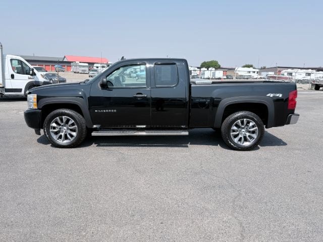 photo of 2011 Chevrolet Silverado 1500 LS