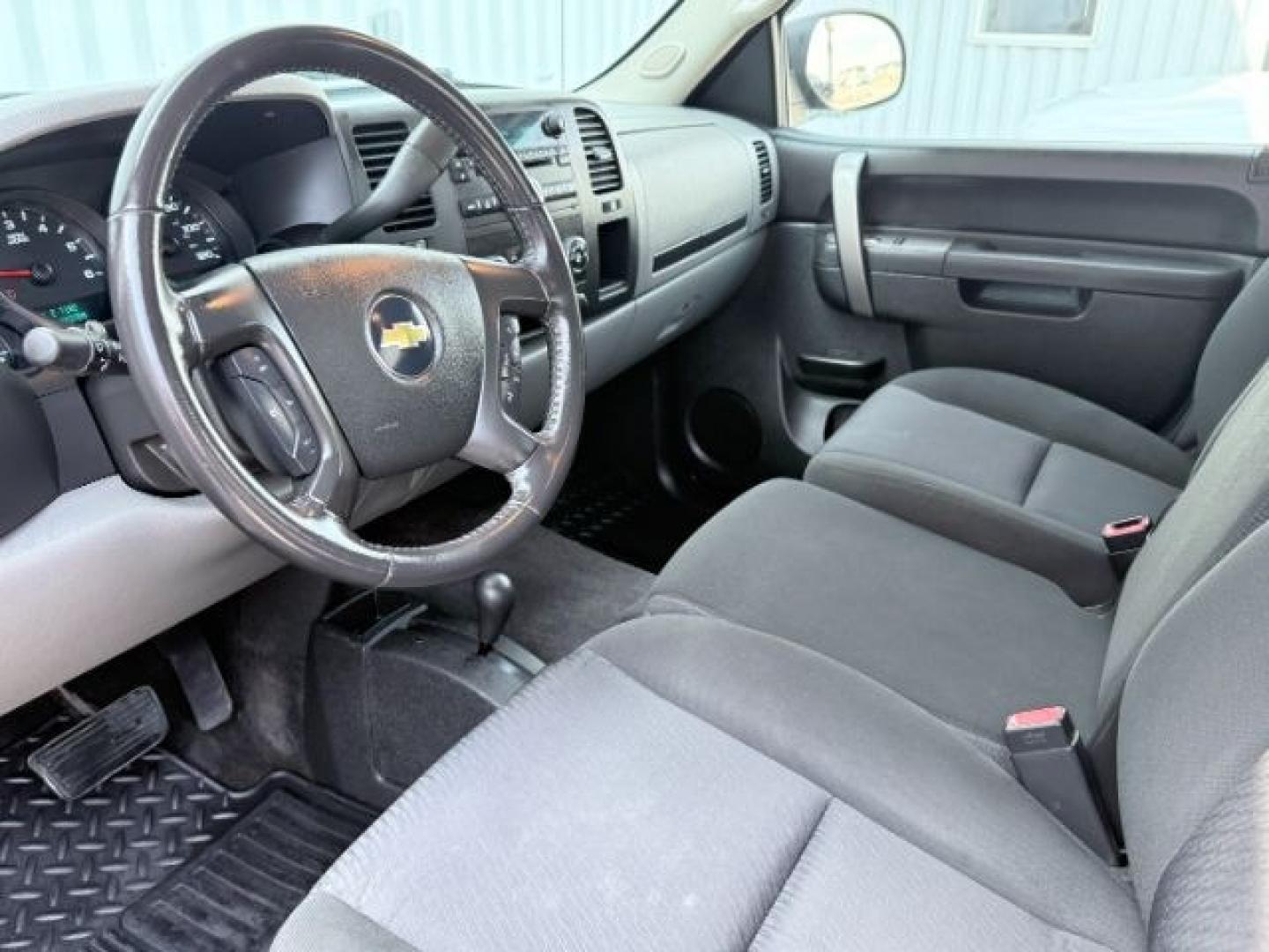 2011 BLACK /Dark Titanium Chevrolet Silverado 1500 (1GCRKREA1BZ) with an Vortec 48L V-8 variable valve control engine, Automatic transmission, located at 1175 N Woodruff Ave, Idaho Falls, ID, 83401, 43.506901, -111.999657- Photo#40