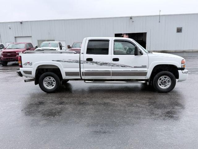 2007 WHITE /Dark Pewter GMC Sierra 2500HD Classic (1GTHK23D77F) with an 66L V8 16V OHV TURBO DIESEL engine, Automatic transmission, located at 1175 N Woodruff Ave, Idaho Falls, ID, 83401, 43.506901, -111.999657 - At Timberline Auto, finding a great deal on your next vehicle is always easy! Our experienced sales staff goal is to help find you the right vehicle at the right price! Our knowledgeable finance department has options for almost any credit score. We offer extended service contract options to prot- Photo#30