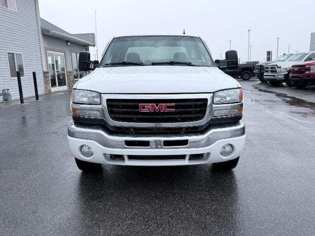 2007 WHITE /Dark Pewter GMC Sierra 2500HD Classic (1GTHK23D77F) with an 66L V8 16V OHV TURBO DIESEL engine, Automatic transmission, located at 1175 N Woodruff Ave, Idaho Falls, ID, 83401, 43.506901, -111.999657 - At Timberline Auto, finding a great deal on your next vehicle is always easy! Our experienced sales staff goal is to help find you the right vehicle at the right price! Our knowledgeable finance department has options for almost any credit score. We offer extended service contract options to prot- Photo#32