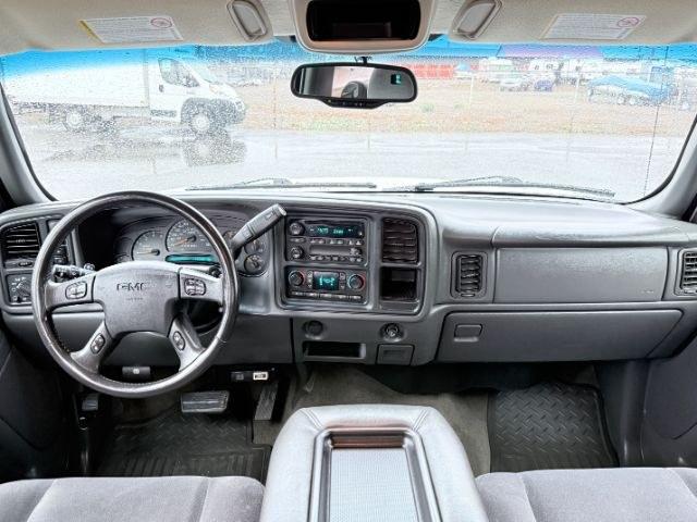 2007 WHITE /Dark Pewter GMC Sierra 2500HD Classic (1GTHK23D77F) with an 66L V8 16V OHV TURBO DIESEL engine, Automatic transmission, located at 1175 N Woodruff Ave, Idaho Falls, ID, 83401, 43.506901, -111.999657 - At Timberline Auto, finding a great deal on your next vehicle is always easy! Our experienced sales staff goal is to help find you the right vehicle at the right price! Our knowledgeable finance department has options for almost any credit score. We offer extended service contract options to prot- Photo#46