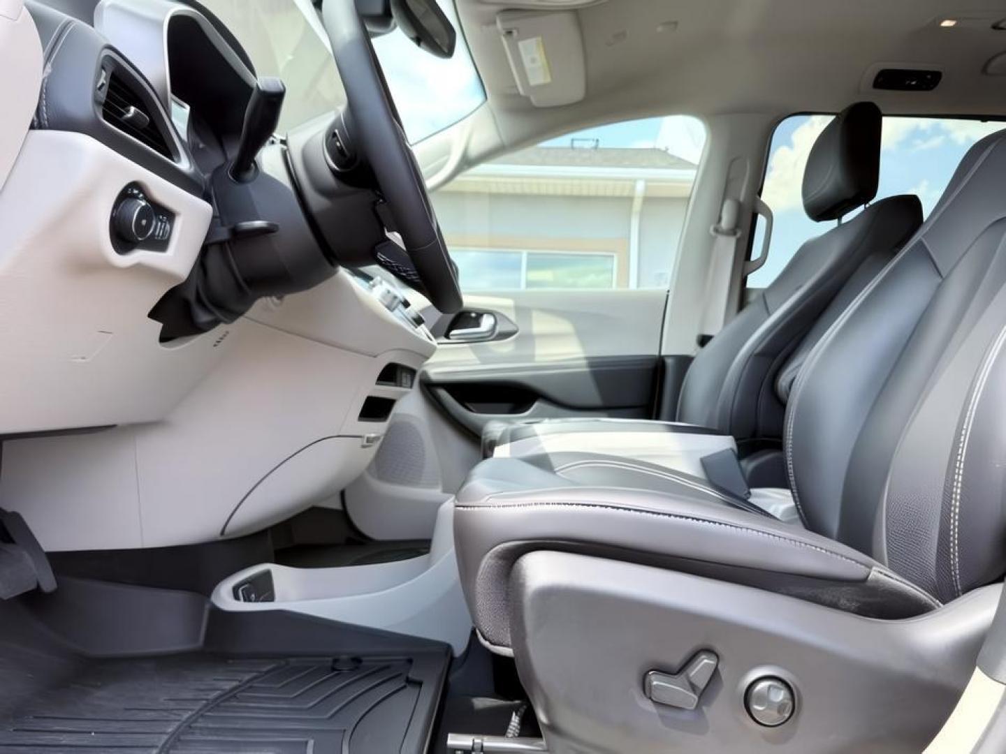 2023 MAROON /Black/Alloy/Black Chrysler Pacifica (2C4RC3BG0PR) with an Pentastar 36L V-6 DOHC engine, Automatic transmission, located at 1175 N Woodruff Ave, Idaho Falls, ID, 83401, 43.506901, -111.999657- Photo#15