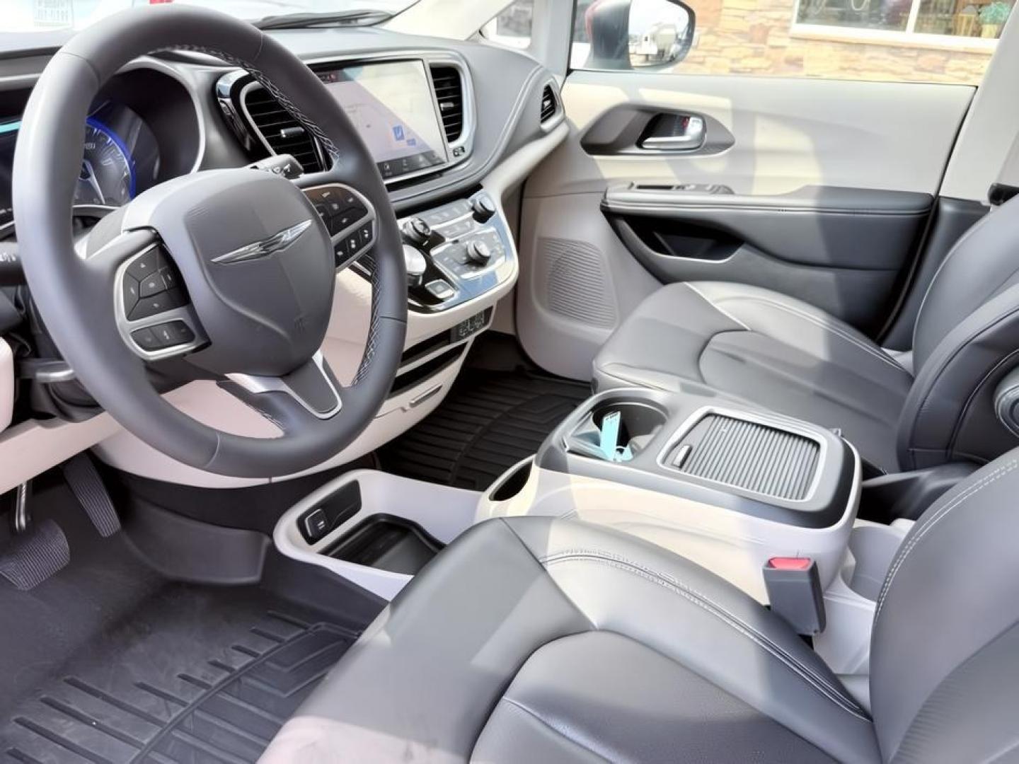 2023 MAROON /Black/Alloy/Black Chrysler Pacifica (2C4RC3BG0PR) with an Pentastar 36L V-6 DOHC engine, Automatic transmission, located at 1175 N Woodruff Ave, Idaho Falls, ID, 83401, 43.506901, -111.999657- Photo#16