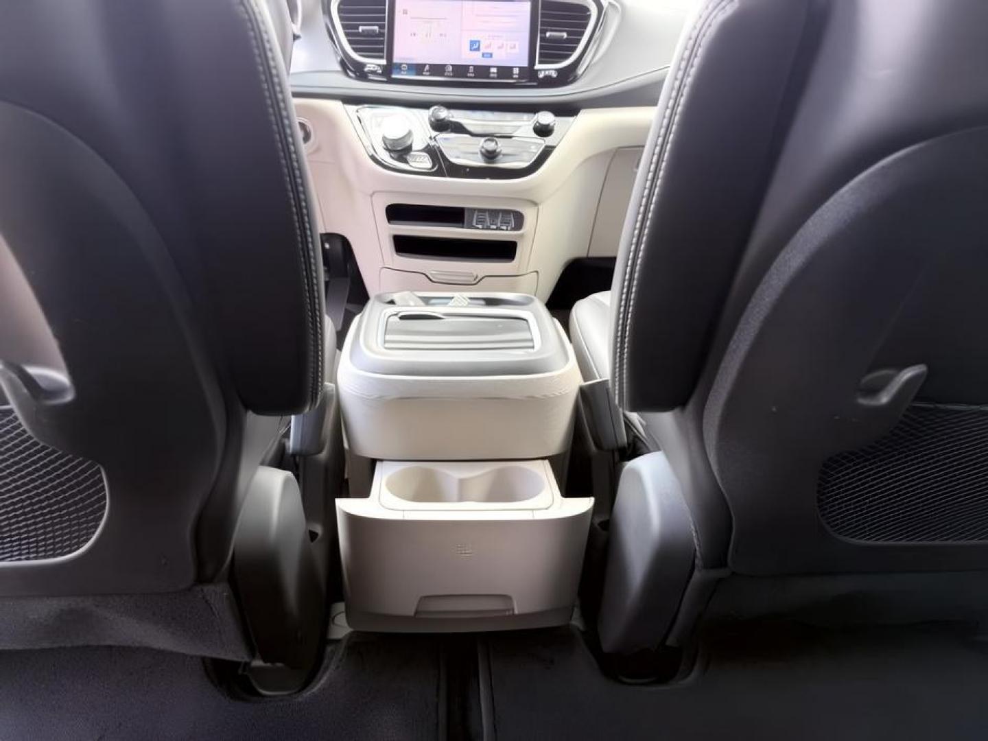 2023 MAROON /Black/Alloy/Black Chrysler Pacifica (2C4RC3BG0PR) with an Pentastar 36L V-6 DOHC engine, Automatic transmission, located at 1175 N Woodruff Ave, Idaho Falls, ID, 83401, 43.506901, -111.999657- Photo#27