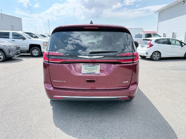 2023 MAROON /Black/Alloy/Black Chrysler Pacifica Touring L AWD (2C4RC3BG0PR) with an Pentastar 3.6L V-6 DOHC engine, AUTOMATIC transmission, located at 1235 N Woodruff Ave., Idaho Falls, 83401, (208) 523-1053, 43.507172, -112.000488 - At Timberline Auto, finding a great deal on your next vehicle is always easy! Our experienced sales staff goal is to help find you the right vehicle at the right price! Our knowledgeable finance department has options for almost any credit score. We offer extended service contract options to prot- Photo#32