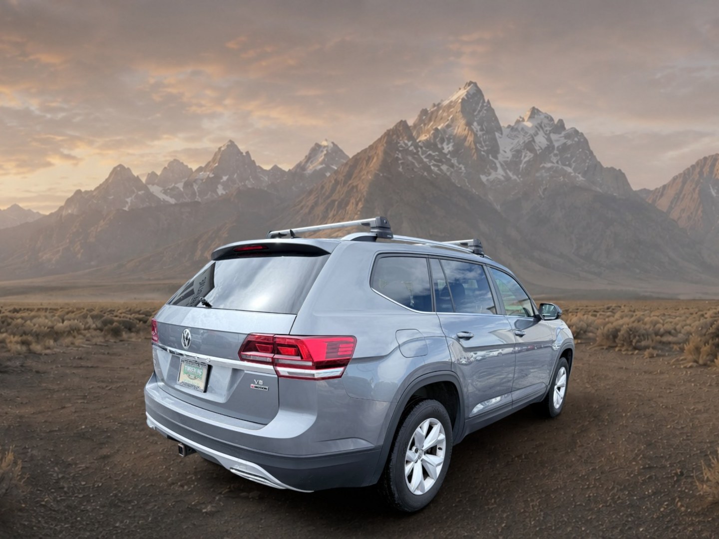 2018 Platinum Gray Metallic /Titan Black Volkswagen Atlas 3.6L V6 SE (1V2KR2CAXJC) with an V6, 3.6L engine, 8-speed automatic transmission, located at 1175 N Woodruff Ave, Idaho Falls, ID, 83401, 43.506901, -111.999657 - <b>Vehicle Details</b><br>Looking for a spacious, capable SUV in Idaho Falls, ID? This 2018 Volkswagen Atlas SE 4Motion delivers the comfort, versatility, and confident handling today's drivers want. Powered by a strong V6, 3.6L gasoline engine and equipped with AWD, this Volkswagen Atlas is built f- Photo#4