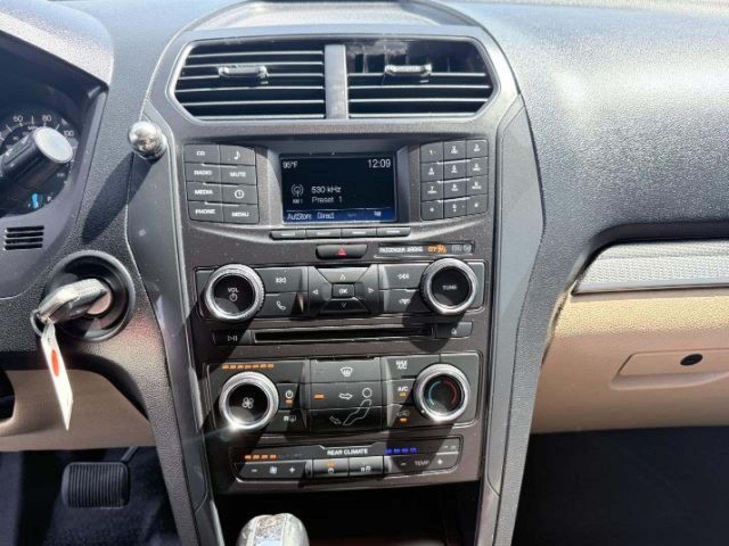 2016 WHITE /CLOTH Ford Explorer (1FM5K8B83GG) with an 35L V6 engine, Automatic transmission, located at 1175 N Woodruff Ave, Idaho Falls, ID, 83401, 43.506901, -111.999657 - At Timberline Auto, finding a great deal on your next vehicle is always easy! Our experienced sales staff goal is to help find you the right vehicle at the right price! Our knowledgeable finance department has options for almost any credit score. We offer extended service contract options to prot- Photo#47