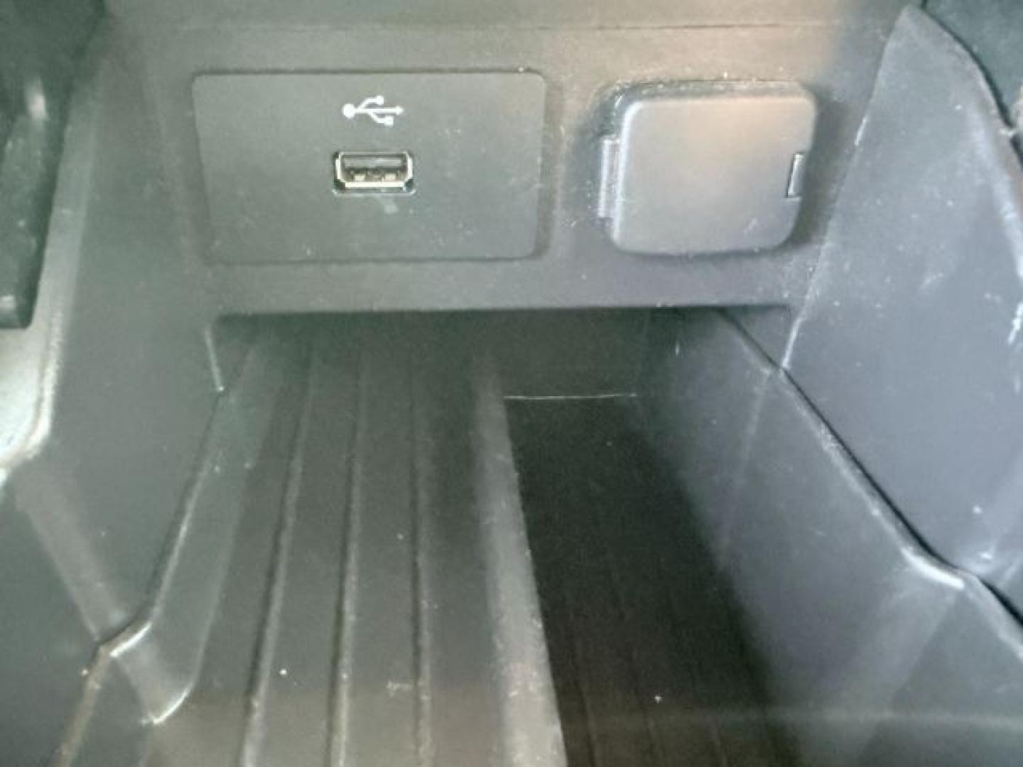 2016 WHITE /CLOTH Ford Explorer (1FM5K8B83GG) with an 35L V6 engine, Automatic transmission, located at 1175 N Woodruff Ave, Idaho Falls, ID, 83401, 43.506901, -111.999657 - At Timberline Auto, finding a great deal on your next vehicle is always easy! Our experienced sales staff goal is to help find you the right vehicle at the right price! Our knowledgeable finance department has options for almost any credit score. We offer extended service contract options to prot- Photo#49