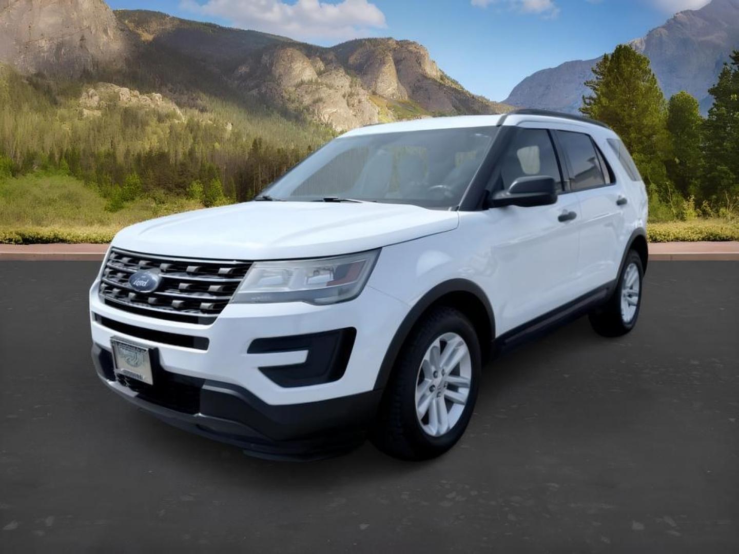 2016 WHITE /CLOTH Ford Explorer (1FM5K8B83GG) with an 35L V6 engine, Automatic transmission, located at 1175 N Woodruff Ave, Idaho Falls, ID, 83401, 43.506901, -111.999657 - At Timberline Auto, finding a great deal on your next vehicle is always easy! Our experienced sales staff goal is to help find you the right vehicle at the right price! Our knowledgeable finance department has options for almost any credit score. We offer extended service contract options to prot- Photo#0