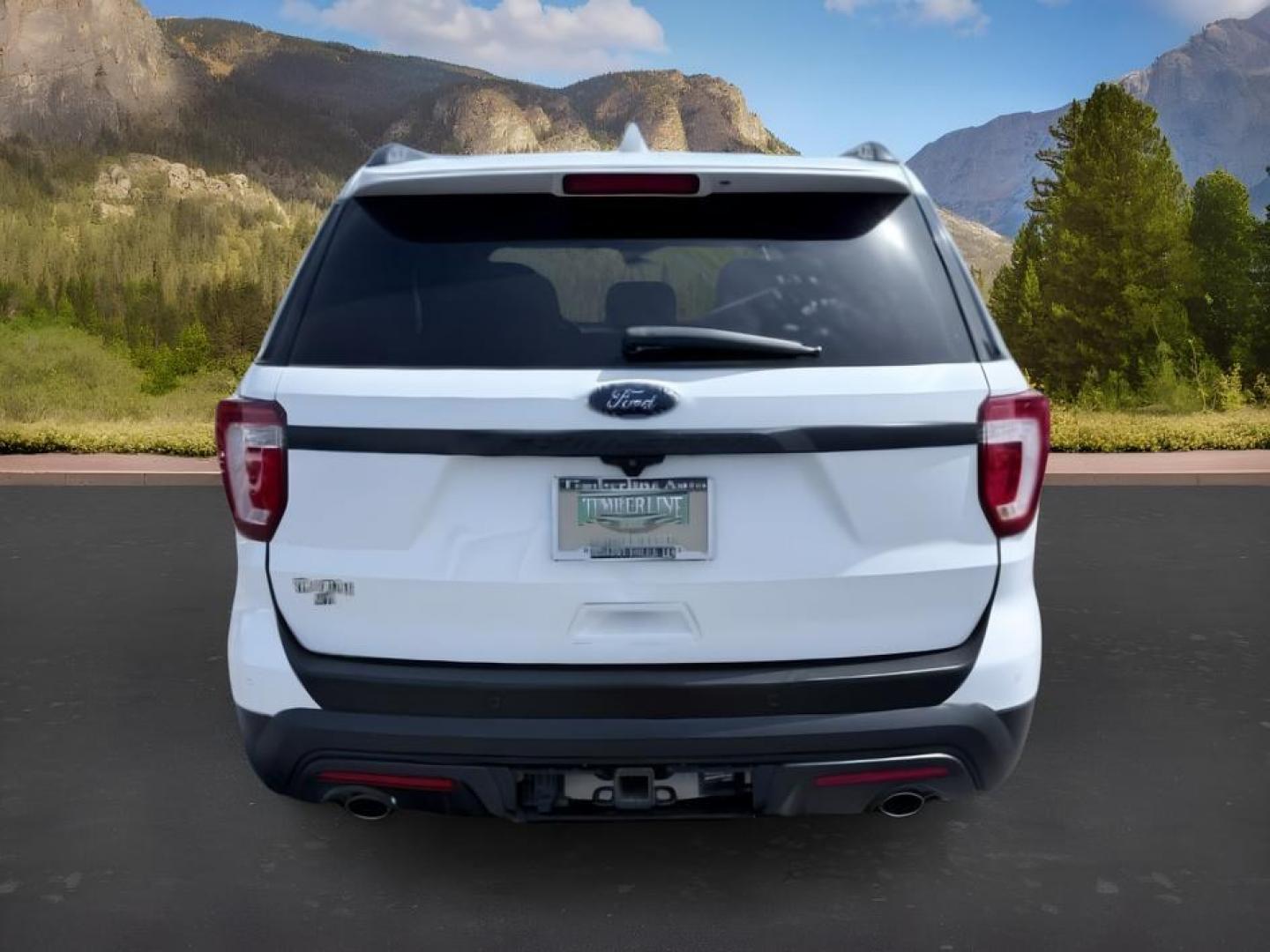 2016 WHITE /CLOTH Ford Explorer (1FM5K8B83GG) with an 35L V6 engine, Automatic transmission, located at 1175 N Woodruff Ave, Idaho Falls, ID, 83401, 43.506901, -111.999657 - At Timberline Auto, finding a great deal on your next vehicle is always easy! Our experienced sales staff goal is to help find you the right vehicle at the right price! Our knowledgeable finance department has options for almost any credit score. We offer extended service contract options to prot- Photo#3