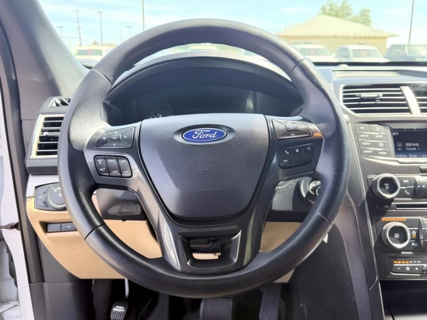 2016 WHITE /CLOTH Ford Explorer (1FM5K8B83GG) with an 35L V6 engine, Automatic transmission, located at 1175 N Woodruff Ave, Idaho Falls, ID, 83401, 43.506901, -111.999657 - At Timberline Auto, finding a great deal on your next vehicle is always easy! Our experienced sales staff goal is to help find you the right vehicle at the right price! Our knowledgeable finance department has options for almost any credit score. We offer extended service contract options to prot- Photo#16