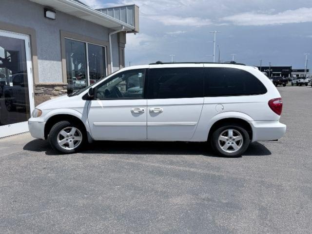 2006 WHITE /Medium Slate Gray Dodge Grand Caravan SXT (2D4GP44L66R) with an 3.8L V-6 regular unleaded engine, AUTOMATIC transmission, located at 1235 N Woodruff Ave., Idaho Falls, 83401, (208) 523-1053, 43.507172, -112.000488 - At Timberline Auto, finding a great deal on your next vehicle is always easy! Our experienced sales staff goal is to help find you the right vehicle at the right price! Our knowledgeable finance department has options for almost any credit score. We offer extended service contract options to prot- Photo#1