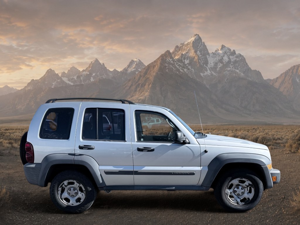 2007 Bright Silver Metallic Clearcoat /Medium Slate Gray Jeep Liberty Sport (1J4GL48K87W) with an V6, 3.7L (225 CID) engine, 6-speed manual transmission, located at 1175 N Woodruff Ave, Idaho Falls, ID, 83401, 43.506901, -111.999657 - <b>Vehicle Details</b><br>Looking for a dependable SUV with capability, comfort, and proven value? This 2007 Jeep Liberty Sport is ready for your next adventure. Equipped with 4WD and a V6, 3.7L (225 CID) gasoline engine, this Jeep delivers the strength you want for commuting, weekend trips, and Ida- Photo#6