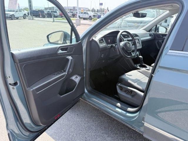 2020 GRAY /Titan Black Volkswagen Tiguan (3VV2B7AXXLM) with an 2L I-4 gasoline direct injection engine, Automatic transmission, located at 1175 N Woodruff Ave, Idaho Falls, ID, 83401, 43.506901, -111.999657 - At Timberline Auto, finding a great deal on your next vehicle is always easy! Our experienced sales staff goal is to help find you the right vehicle at the right price! Our knowledgeable finance department has options for almost any credit score. We offer extended service contract options to prot- Photo#46