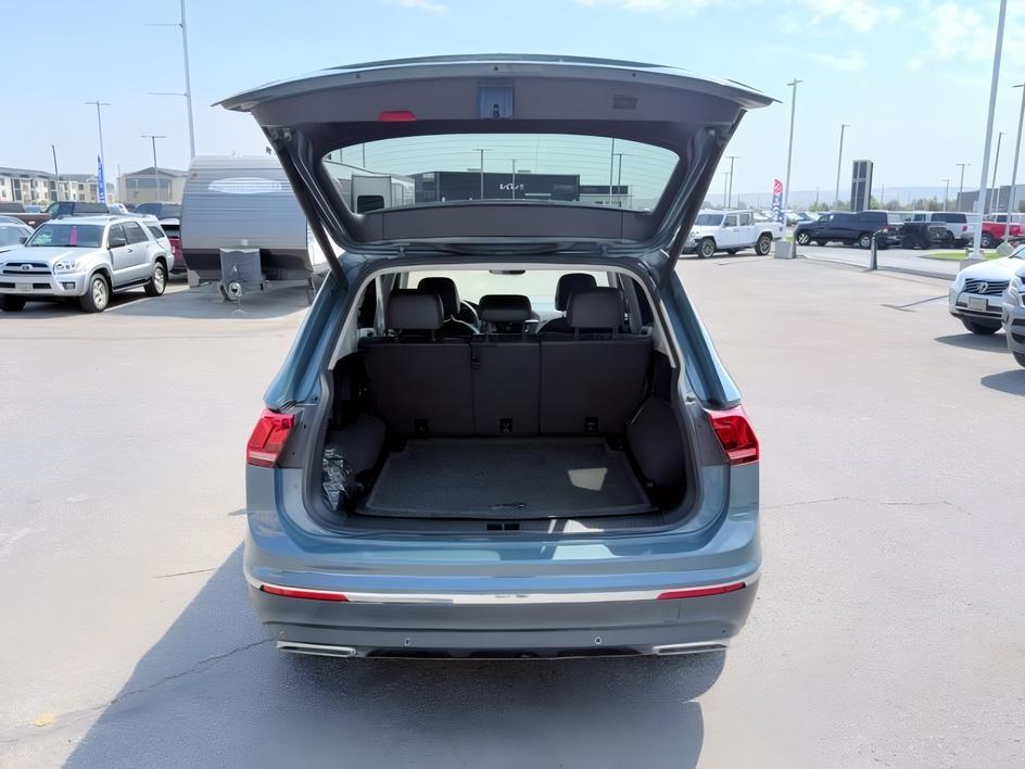 2020 GRAY /Titan Black Volkswagen Tiguan (3VV2B7AXXLM) with an 2L I-4 gasoline direct injection engine, Automatic transmission, located at 1175 N Woodruff Ave, Idaho Falls, ID, 83401, 43.506901, -111.999657 - At Timberline Auto, finding a great deal on your next vehicle is always easy! Our experienced sales staff goal is to help find you the right vehicle at the right price! Our knowledgeable finance department has options for almost any credit score. We offer extended service contract options to prot- Photo#5
