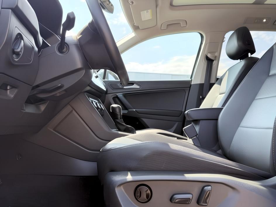 2020 GRAY /Titan Black Volkswagen Tiguan (3VV2B7AXXLM) with an 2L I-4 gasoline direct injection engine, Automatic transmission, located at 1175 N Woodruff Ave, Idaho Falls, ID, 83401, 43.506901, -111.999657 - At Timberline Auto, finding a great deal on your next vehicle is always easy! Our experienced sales staff goal is to help find you the right vehicle at the right price! Our knowledgeable finance department has options for almost any credit score. We offer extended service contract options to prot- Photo#15