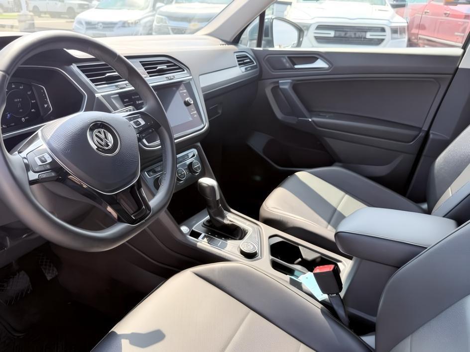 2020 GRAY /Titan Black Volkswagen Tiguan (3VV2B7AXXLM) with an 2L I-4 gasoline direct injection engine, Automatic transmission, located at 1175 N Woodruff Ave, Idaho Falls, ID, 83401, 43.506901, -111.999657 - At Timberline Auto, finding a great deal on your next vehicle is always easy! Our experienced sales staff goal is to help find you the right vehicle at the right price! Our knowledgeable finance department has options for almost any credit score. We offer extended service contract options to prot- Photo#16
