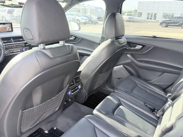 2018 WHITE /Black Audi Q7 (WA1LAAF74JD) with an 3L V-6 gasoline direct injection engine, Automatic transmission, located at 1175 N Woodruff Ave, Idaho Falls, ID, 83401, 43.506901, -111.999657 - At Timberline Auto, finding a great deal on your next vehicle is always easy! Our experienced sales staff goal is to help find you the right vehicle at the right price! Our knowledgeable finance department has options for almost any credit score. We offer extended service contract options to prot- Photo#56