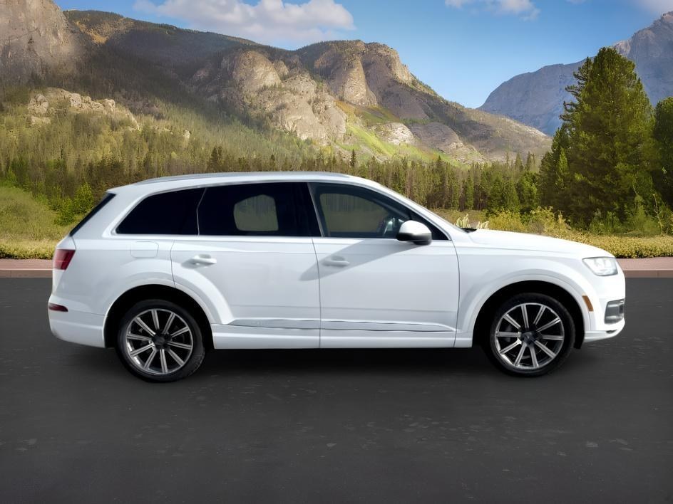 2018 WHITE /Black Audi Q7 (WA1LAAF74JD) with an 3L V-6 gasoline direct injection engine, Automatic transmission, located at 1175 N Woodruff Ave, Idaho Falls, ID, 83401, 43.506901, -111.999657 - At Timberline Auto, finding a great deal on your next vehicle is always easy! Our experienced sales staff goal is to help find you the right vehicle at the right price! Our knowledgeable finance department has options for almost any credit score. We offer extended service contract options to prot- Photo#8