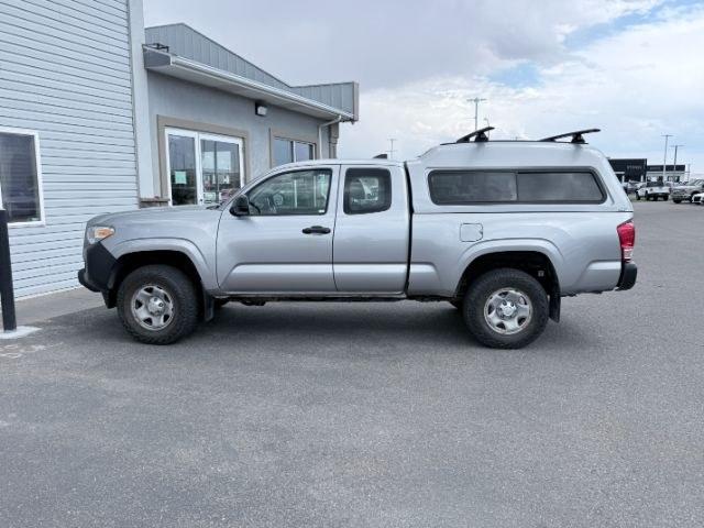2017 SILVER /Cement Gray Toyota Tacoma SR (5TFSX5EN3HX) with an 2.7L I-4 DOHC engine, MANUAL transmission, located at 1235 N Woodruff Ave., Idaho Falls, 83401, (208) 523-1053, 43.507172, -112.000488 - At Timberline Auto, finding a great deal on your next vehicle is always easy! Our experienced sales staff goal is to help find you the right vehicle at the right price! Our knowledgeable finance department has options for almost any credit score. We offer extended service contract options to prot- Photo#1