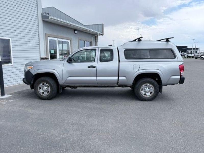 2017 Silver Sky Metallic /Cement Gray Toyota Tacoma SR (5TFSX5EN3HX) with an 4 Cyl, 2.7L engine, 5-speed manual transmission, located at 1175 N Woodruff Ave, Idaho Falls, ID, 83401, 43.506901, -111.999657 - <b>Vehicle Details</b><br>Discover dependable capability with this pre-owned 2017 Toyota Tacoma SR 4WD, now available in Idaho Falls, ID. Built for drivers who want rugged performance and everyday practicality, this Toyota Tacoma is powered by a 4-cylinder, 2.7L gasoline engine that delivers confide- Photo#0