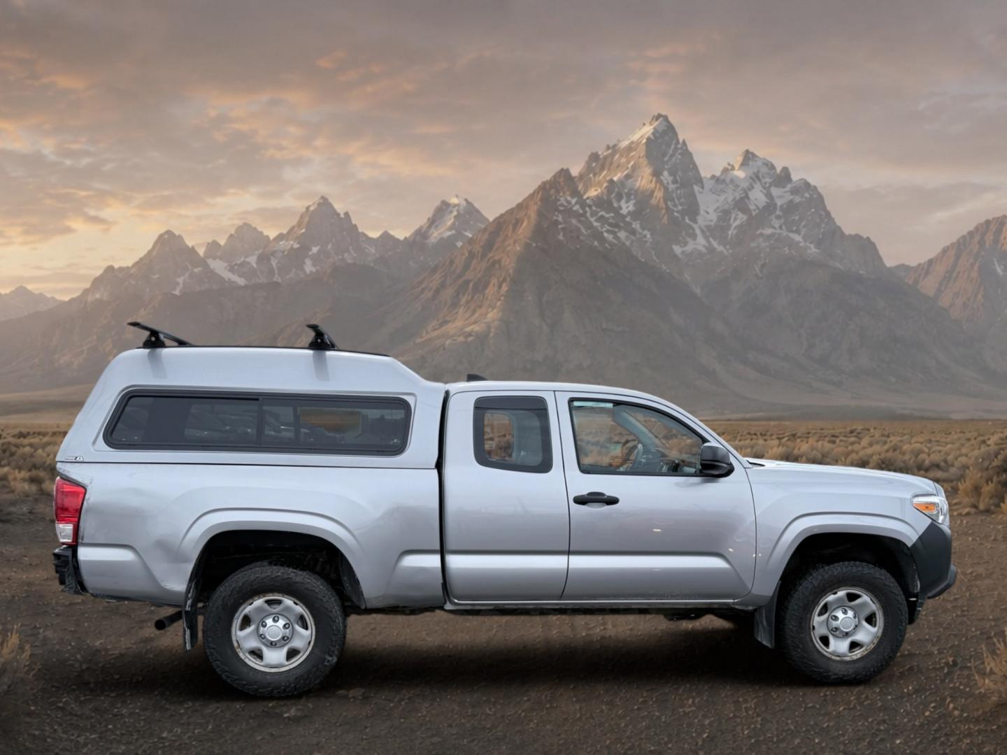 2017 Silver Sky Metallic /Cement Gray Toyota Tacoma SR (5TFSX5EN3HX) with an 4 Cyl, 2.7L engine, 5-speed manual transmission, located at 1175 N Woodruff Ave, Idaho Falls, ID, 83401, 43.506901, -111.999657 - <b>Vehicle Details</b><br>Discover dependable capability with this pre-owned 2017 Toyota Tacoma SR 4WD, now available in Idaho Falls, ID. Built for drivers who want rugged performance and everyday practicality, this Toyota Tacoma is powered by a 4-cylinder, 2.7L gasoline engine that delivers confide- Photo#5