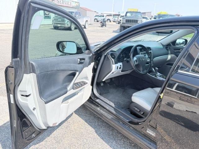 2012 BLACK /LEATHER Lexus IS 250 (JTHCF5C22C5) with an 25L V6 engine, Automatic transmission, located at 1175 N Woodruff Ave, Idaho Falls, ID, 83401, 43.506901, -111.999657 - At Timberline Auto, finding a great deal on your next vehicle is always easy! Our experienced sales staff goal is to help find you the right vehicle at the right price! Our knowledgeable finance department has options for almost any credit score. We offer extended service contract options to protect- Photo#37