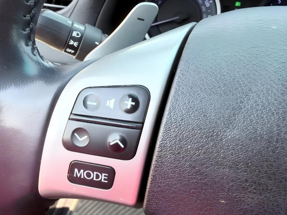 2012 BLACK /LEATHER Lexus IS 250 (JTHCF5C22C5) with an 25L V6 engine, Automatic transmission, located at 1175 N Woodruff Ave, Idaho Falls, ID, 83401, 43.506901, -111.999657 - At Timberline Auto, finding a great deal on your next vehicle is always easy! Our experienced sales staff goal is to help find you the right vehicle at the right price! Our knowledgeable finance department has options for almost any credit score. We offer extended service contract options to protect- Photo#20