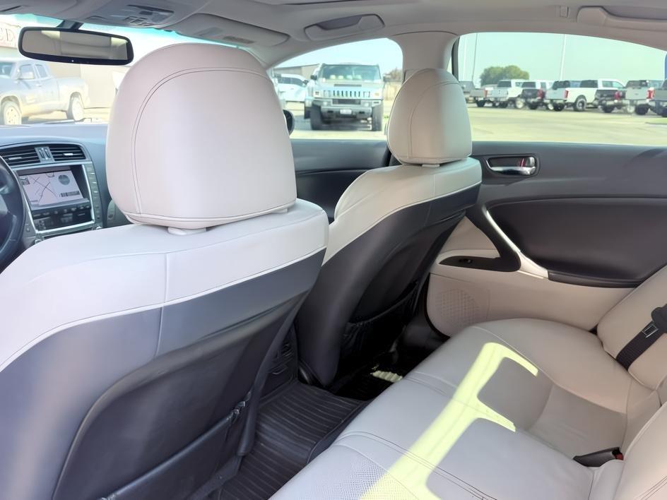 2012 BLACK /LEATHER Lexus IS 250 (JTHCF5C22C5) with an 25L V6 engine, Automatic transmission, located at 1175 N Woodruff Ave, Idaho Falls, ID, 83401, 43.506901, -111.999657 - At Timberline Auto, finding a great deal on your next vehicle is always easy! Our experienced sales staff goal is to help find you the right vehicle at the right price! Our knowledgeable finance department has options for almost any credit score. We offer extended service contract options to protect- Photo#24