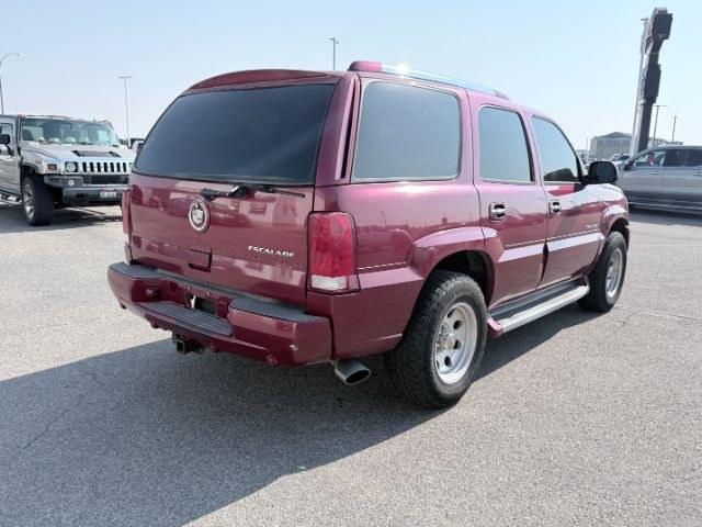 2004 RED /TAN Cadillac Escalade LUXURY (1GYEK63NX4R) with an 6.0L engine, AUTOMATIC transmission, located at 1235 N Woodruff Ave., Idaho Falls, 83401, (208) 523-1053, 43.507172, -112.000488 - At Timberline Auto, finding a great deal on your next vehicle is always easy! Our experienced sales staff goal is to help find you the right vehicle at the right price! Our knowledgeable finance department has options for almost any credit score. We offer extended service contract options to prot- Photo#6