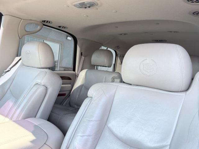2004 RED /TAN Cadillac Escalade LUXURY (1GYEK63NX4R) with an 6.0L engine, AUTOMATIC transmission, located at 1235 N Woodruff Ave., Idaho Falls, 83401, (208) 523-1053, 43.507172, -112.000488 - At Timberline Auto, finding a great deal on your next vehicle is always easy! Our experienced sales staff goal is to help find you the right vehicle at the right price! Our knowledgeable finance department has options for almost any credit score. We offer extended service contract options to prot- Photo#17