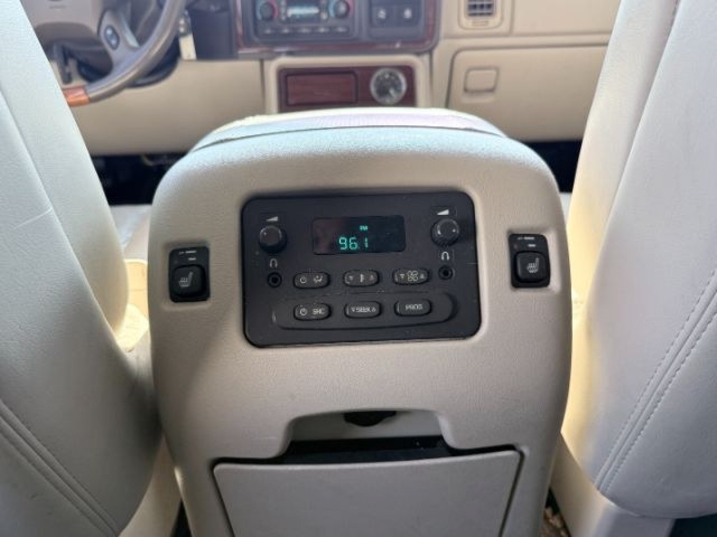2004 RED /TAN Cadillac Escalade (1GYEK63NX4R) with an 60L engine, Automatic transmission, located at 1175 N Woodruff Ave, Idaho Falls, ID, 83401, 43.506901, -111.999657- Photo#42