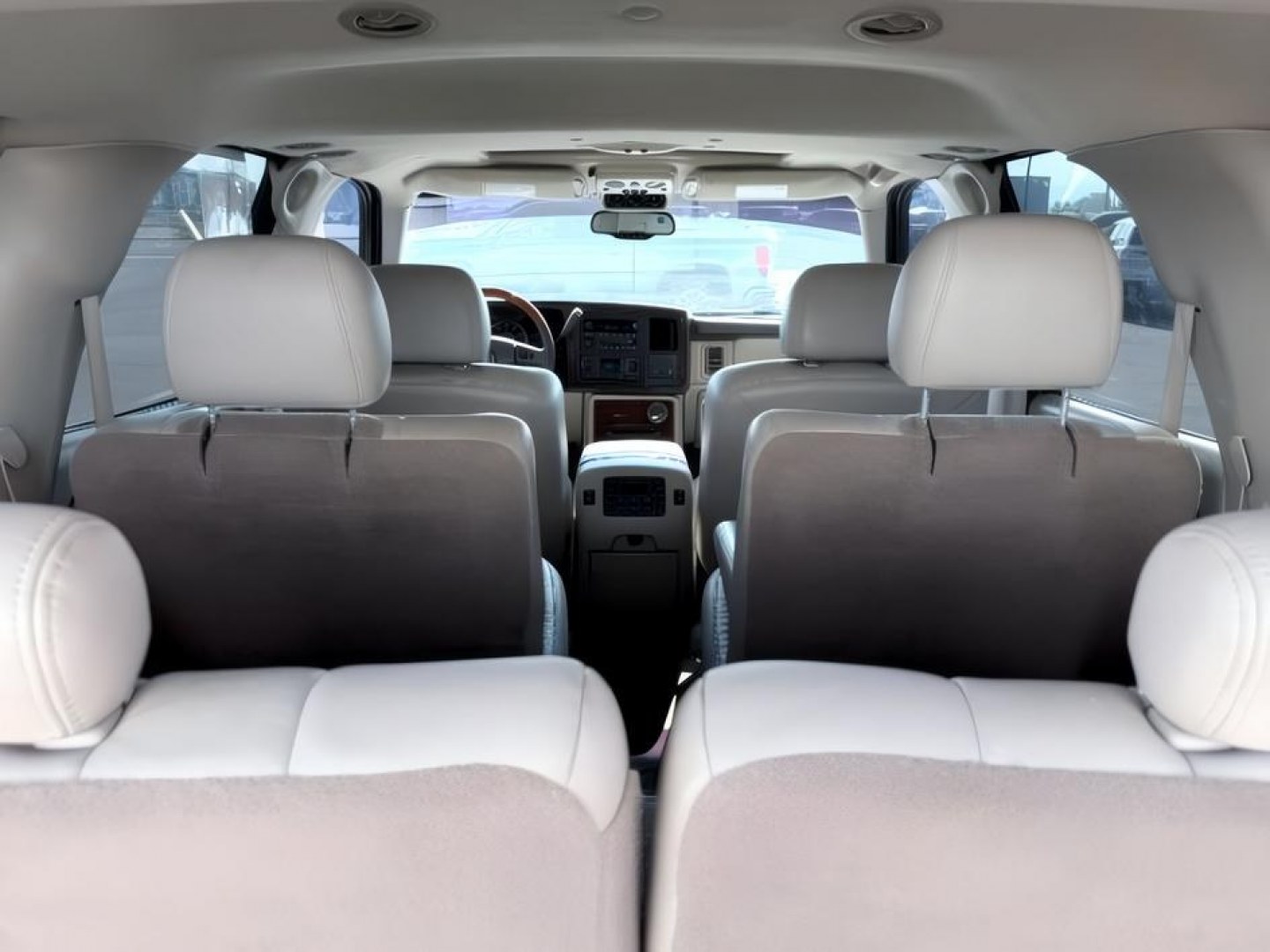 2004 RED /TAN Cadillac Escalade (1GYEK63NX4R) with an 60L engine, Automatic transmission, located at 1175 N Woodruff Ave, Idaho Falls, ID, 83401, 43.506901, -111.999657- Photo#5