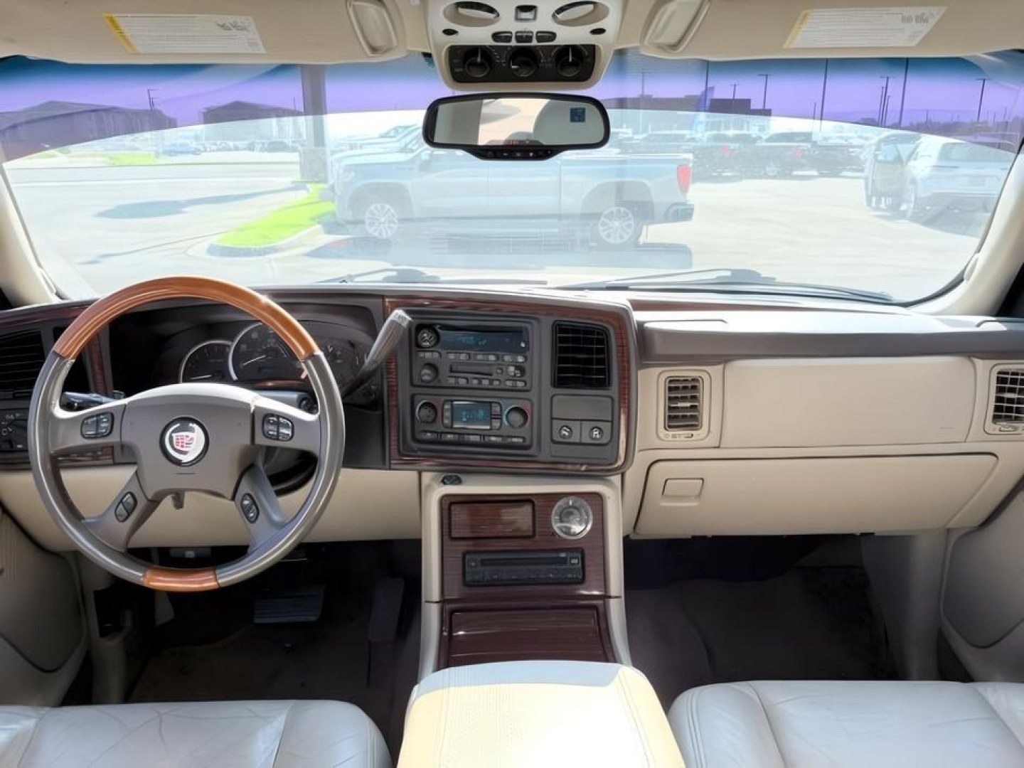 2004 RED /TAN Cadillac Escalade (1GYEK63NX4R) with an 60L engine, Automatic transmission, located at 1175 N Woodruff Ave, Idaho Falls, ID, 83401, 43.506901, -111.999657- Photo#19