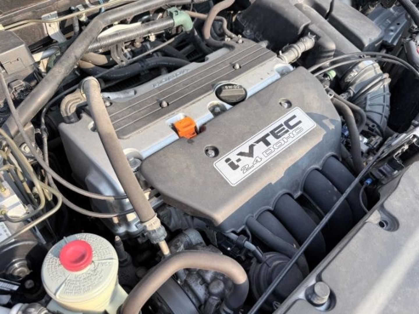 2004 SILVER /Black Honda CR-V (JHLRD78844C) with an 24L I-4 DOHC engine, Automatic transmission, located at 1175 N Woodruff Ave, Idaho Falls, ID, 83401, 43.506901, -111.999657 - At Timberline Auto, finding a great deal on your next vehicle is always easy! Our experienced sales staff goal is to help find you the right vehicle at the right price! Our knowledgeable finance department has options for almost any credit score. We offer extended service contract options to prot- Photo#47