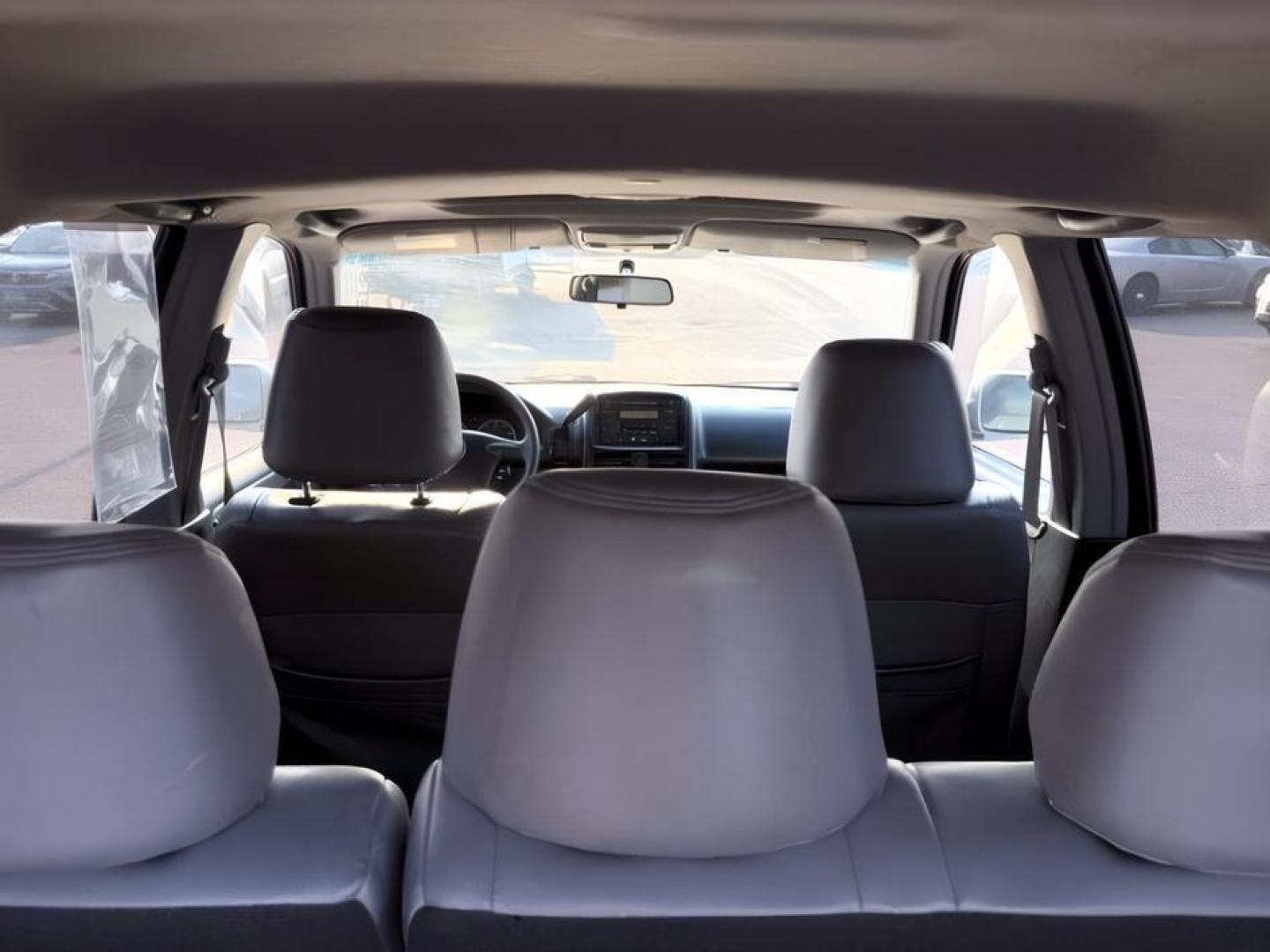 2004 SILVER /Black Honda CR-V (JHLRD78844C) with an 24L I-4 DOHC engine, Automatic transmission, located at 1175 N Woodruff Ave, Idaho Falls, ID, 83401, 43.506901, -111.999657 - At Timberline Auto, finding a great deal on your next vehicle is always easy! Our experienced sales staff goal is to help find you the right vehicle at the right price! Our knowledgeable finance department has options for almost any credit score. We offer extended service contract options to prot- Photo#5