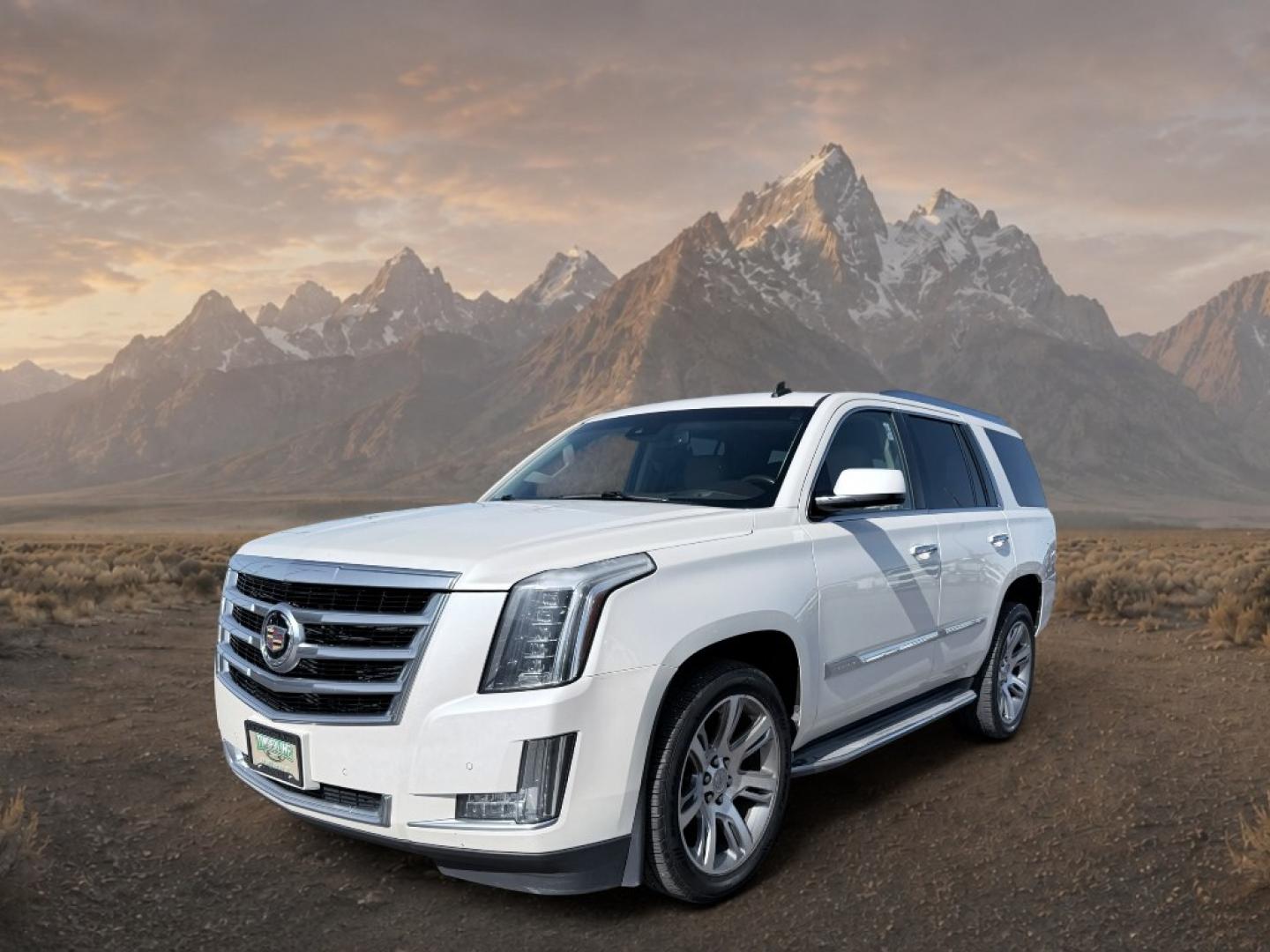 2015 White Diamond Tricoat /Jet Black Cadillac Escalade Luxury (1GYS4BKJ6FR) with an V8, 6.2L engine, 8-speed automatic transmission, located at 1175 N Woodruff Ave, Idaho Falls, ID, 83401, 43.506901, -111.999657- Photo#0