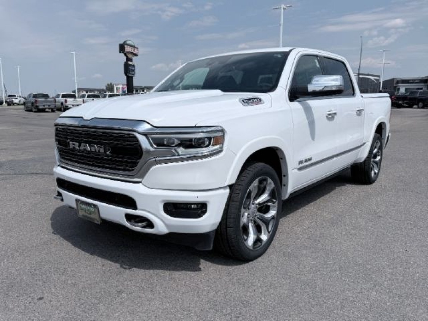 2020 WHITE /Black Ram 1500 (1C6SRFHM9LN) with an EcoDiesel 3L V-6 diesel direct injection engine, Automatic transmission, located at 1175 N Woodruff Ave, Idaho Falls, ID, 83401, 43.506901, -111.999657 - At Timberline Auto, finding a great deal on your next vehicle is always easy! Our experienced sales staff goal is to help find you the right vehicle at the right price! Our knowledgeable finance department has options for almost any credit score. We offer extended service contract options to prot- Photo#0