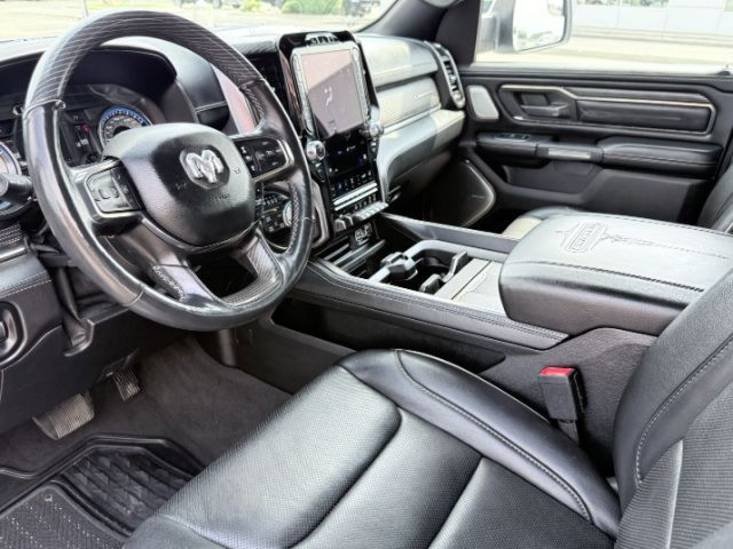 2020 WHITE /Black Ram 1500 (1C6SRFHM9LN) with an EcoDiesel 3L V-6 diesel direct injection engine, Automatic transmission, located at 1175 N Woodruff Ave, Idaho Falls, ID, 83401, 43.506901, -111.999657 - At Timberline Auto, finding a great deal on your next vehicle is always easy! Our experienced sales staff goal is to help find you the right vehicle at the right price! Our knowledgeable finance department has options for almost any credit score. We offer extended service contract options to prot- Photo#14