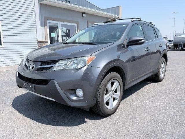 2013 GRAY /Black Toyota RAV4 XLE (2T3RFREVXDW) with an 2.5L I-4 DOHC engine, AUTOMATIC transmission, located at 1235 N Woodruff Ave., Idaho Falls, 83401, (208) 523-1053, 43.507172, -112.000488 - At Timberline Auto, finding a great deal on your next vehicle is always easy! Our experienced sales staff goal is to help find you the right vehicle at the right price! Our knowledgeable finance department has options for almost any credit score. We offer extended service contract options to prot- Photo#0